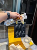 fendi mini sunshine shopper black 18cm 8bs051amcif0kur dbjm1.jpg