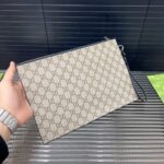 gucci bestiary pouch with tiger beige 29cm lwnxi.jpg