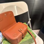 gucci gg emblem mini shoulder bag beige and dark brown 20cm 815211 fad6l 9758 cjnuu.jpg