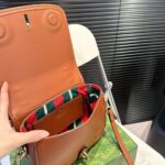 gucci gg emblem mini shoulder bag beige and dark brown 20cm 815211 fad6l 9758 guchy.jpg
