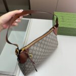 gucci gg emblem small shoulder bag beige and dark brown 30cm 815218 faeaa 9762 1c1hd.jpg