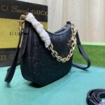 gucci gg emblem small shoulder bag black 23cm 815409 aaeem 1000 umhse.jpg