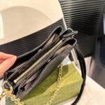gucci gg emblem small shoulder bag black leather 23cm 0oza5.jpg