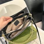 gucci gg emblem small shoulder bag black leather 23cm smgbt.jpg