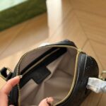 gucci gg emblem small top handle bag black 22cm edvmc.jpg