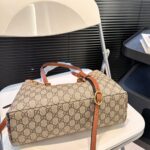gucci gg emblem small tote bag beige and dark brown 31cm 4fcvu.jpg