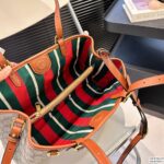 gucci gg emblem small tote bag beige and dark brown 31cm ljy4d.jpg