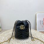 gucci gg marmont matelass chevron mini bucket bag black 15cm 575163 dtdrt 1000 q4zxm.jpg