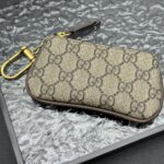 gucci gg supreme canvas wallet ophidia key case beige and ebony 125cm c9fvi.jpg