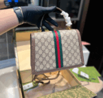 gucci ophidia medium top handle bag gg supreme beige and ebony 25cm 651055 96iwx 8745 csyzb.png