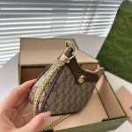 gucci ophidia mini bag gg supreme beige and ebony 20cm 764960 k9gsg 8367 1uk2m.jpg