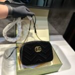 gucci small gg marmont camera bag velvet black 23cm hp7if.jpg