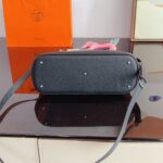 hermes bolide taurillon clemence black 27cm vttnn.jpg