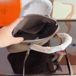 hermes bolide taurillon clemence etoupe 27cm ivp2c.jpg