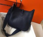 hermes clemence evelyne pm 25cm black noir bn7nm.jpeg