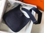 hermes clemence evelyne pm 25cm black noir dkvqb.jpeg