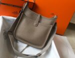 hermes clemence evelyne pm 25cm etoupe qmotk.jpeg