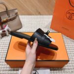hermes gabriel sandal noir h231736zh02400 g7ngu.jpg