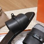 hermes gabriel sandal noir h231736zh02400 oysin.jpg