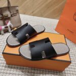 hermes izmir sandal noir h241869zh02405 83i1u.jpg