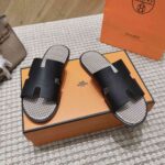 hermes izmir sandal noir h241869zh02405 gqoio.jpg