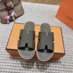 hermes izmir sandal vert toundra h222845zhv1465 dyycv.jpg
