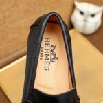 hermes mens loafer moccasin leather with h silver black qsspg.jpg