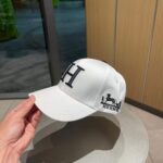hermes new carriage baseball cap white ynxgx.jpg