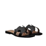 hermes oran sandal black h021056z 01 lfdkt.jpg