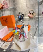 hermes picotin 18cm white u4rhn.jpg hermes picotin 18cm white u4rhn.jpg