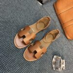 hermes santorini sandal brown 1bfyb.jpg