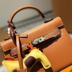 herms mini kelly epsom silver buckle brown 20cm eh7cv.jpg