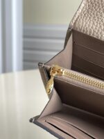 louis vuitton capucines wallet galet m61248 mtjei.jpg