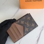 louis vuitton coin card holder taigarama 145cm brown m30271 b3ays.jpeg