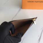 louis vuitton coin card holder taigarama 145cm brown m30271 bu8q8.jpeg