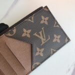 louis vuitton coin card holder taigarama 145cm brown m30271 noyxd.jpeg