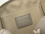 louis vuitton cosmetic pouch pm creme 17cm m45951 ht6ve.jpg