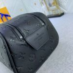 louis vuitton dopp kit monogram black 27cm j8urv.jpg