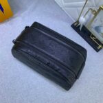 louis vuitton dopp kit monogram black 27cm vyb0e.jpg