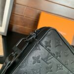 louis vuitton duo messenger bag black 25cm m69827 gsxrt.jpeg