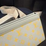 louis vuitton gaston wearable wallet monogram yellow 22cm m14690 ekdzn.jpg
