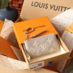 louis vuitton key pouch light grey 12cm m13793 ffygb.jpg