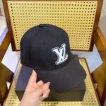 louis vuitton lv signature baseball cap marine blue m7319l tf4zy.jpg