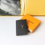 louis vuitton lv vertical compact wallet taurillon leather black 12cm m81561 92kmn.jpg