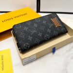 louis vuitton vertical wallet monogram black 20cm pg3ux.jpg