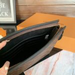 louis vuitton voyage mm pochette monogram brown 26cm ltxxe.jpeg