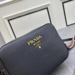 prada camera shoulder bag 23cm tovx6.jpeg