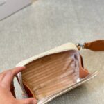 prada crochet prada brique bag natural 20cm 2vh173 2m2t f0018 v nlo wrzck.jpg
