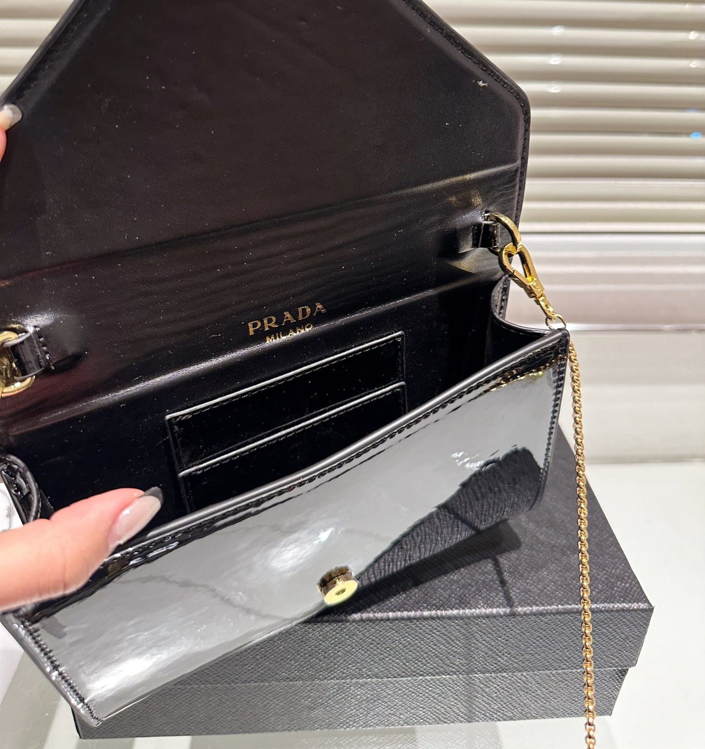 prada patent leather mini bag black 20cm 1bp051 069 f0002 v 5to b8zfd.jpeg