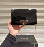 prada patent leather mini bag black 20cm 1bp051 069 f0002 v 5to nfuxg.jpg prada patent leather mini bag black 20cm 1bp051 069 f0002 v 5to nfuxg.jpg